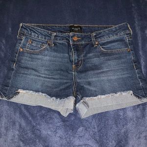CELEBRITY PINK JEAN SHORTS